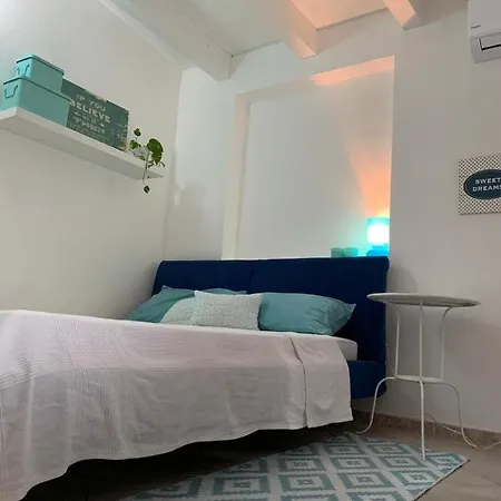 Studio Boutique Casa Vacanze Apartment *